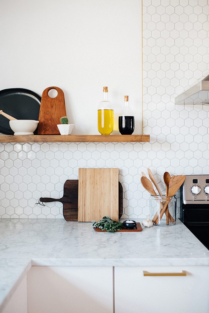 How to Make Open Shelving Work in the Kitchen